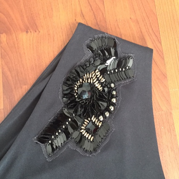 ⭐️NWT⭐️ The Limited One Shoulder Top - Picture 2 of 5